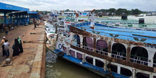 হাতিয়ার সঙ্গে সারাদেশের নৌ-যোগাযোগ বন্ধ