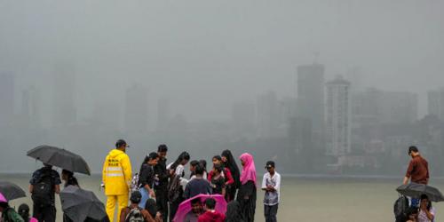 মুম্বাইয়ে ভারী বৃষ্টিতে রেড অ্যালার্ট জারি