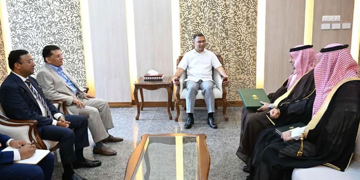 প্রধানমন্ত্রীর সঙ্গে সৌদি রাষ্ট্রদূতের সাক্ষাৎ