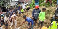 চট্টগ্রামে পাহাড়ধসের ঝুঁকি, বাসিন্দাদের নিরাপদ আশ্রয়ে যাওয়ার নির্দেশ