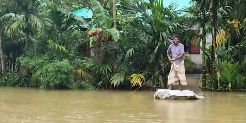 উখিয়ায় টানা ভারী বর্ষণ ও পাহাড়ি ঢলে পানিবন্দি ৫০ হাজার মানুষ