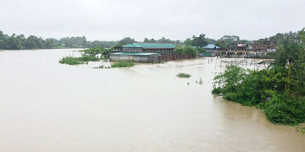 খাগড়াছড়িতে টানা বর্ষণে নিম্নাঞ্চলে বন্যা পরিস্থিতি