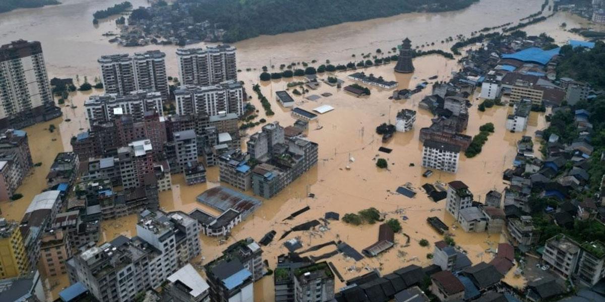 চীনে বন্যা ও বজ্রঝড়ে ১০ জনের প্রাণহানি