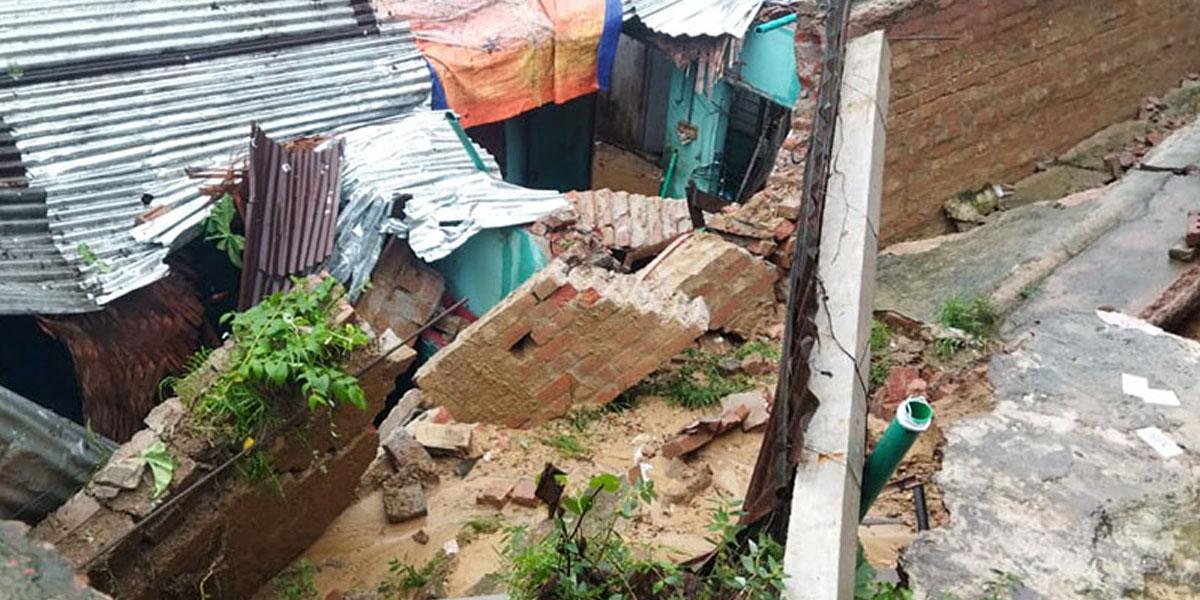 চট্টগ্রামে দেয়ালধসে নিহত ১, শিশুসহ আহত তিন