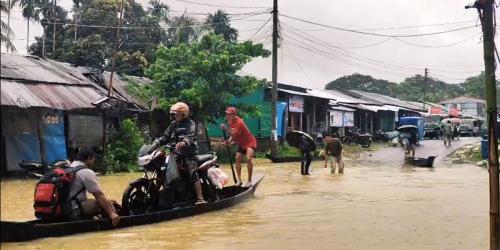 সাজেকে আটকা ৬০০ পর্যটক, রাঙামাটিতে পাহাড়ধসের শঙ্কায় আশ্রয়কেন্দ্রে ৮০৪ মানুষ