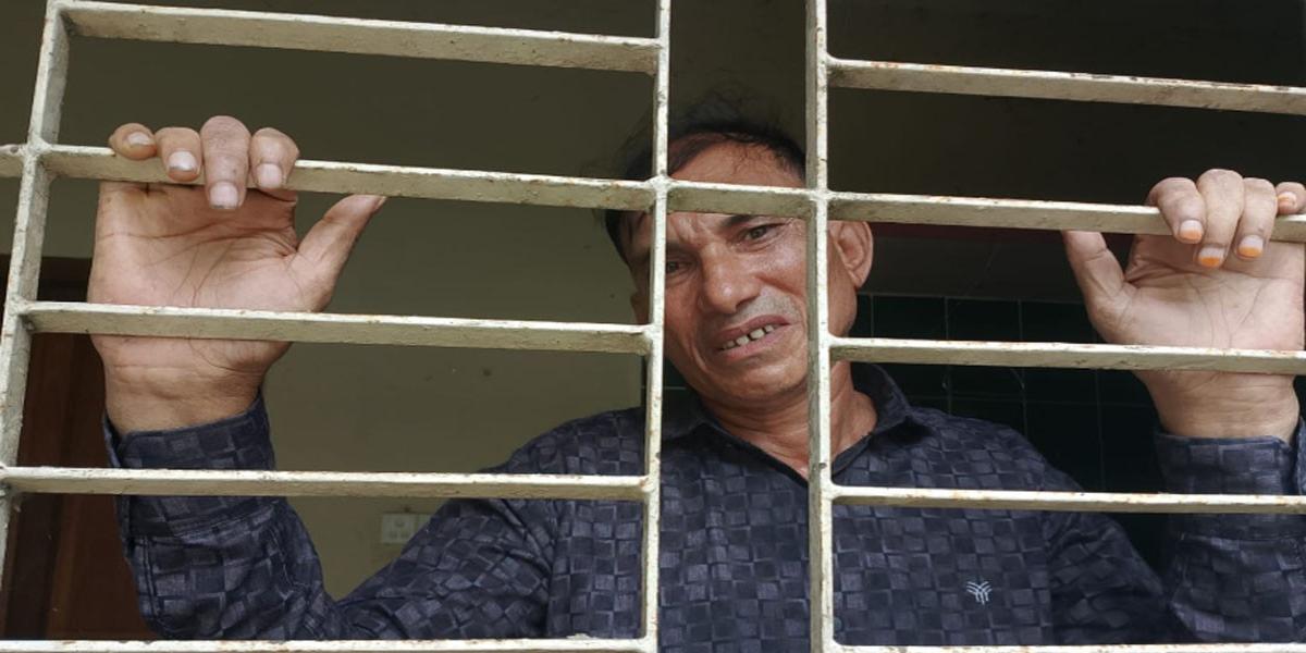 কাশিয়ানীতে ওয়াকিটকিসহ প্রতারক গ্রেপ্তার
