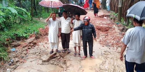 বাঁশখালীতে পানিবন্দি দুই শতাধিক পরিবার