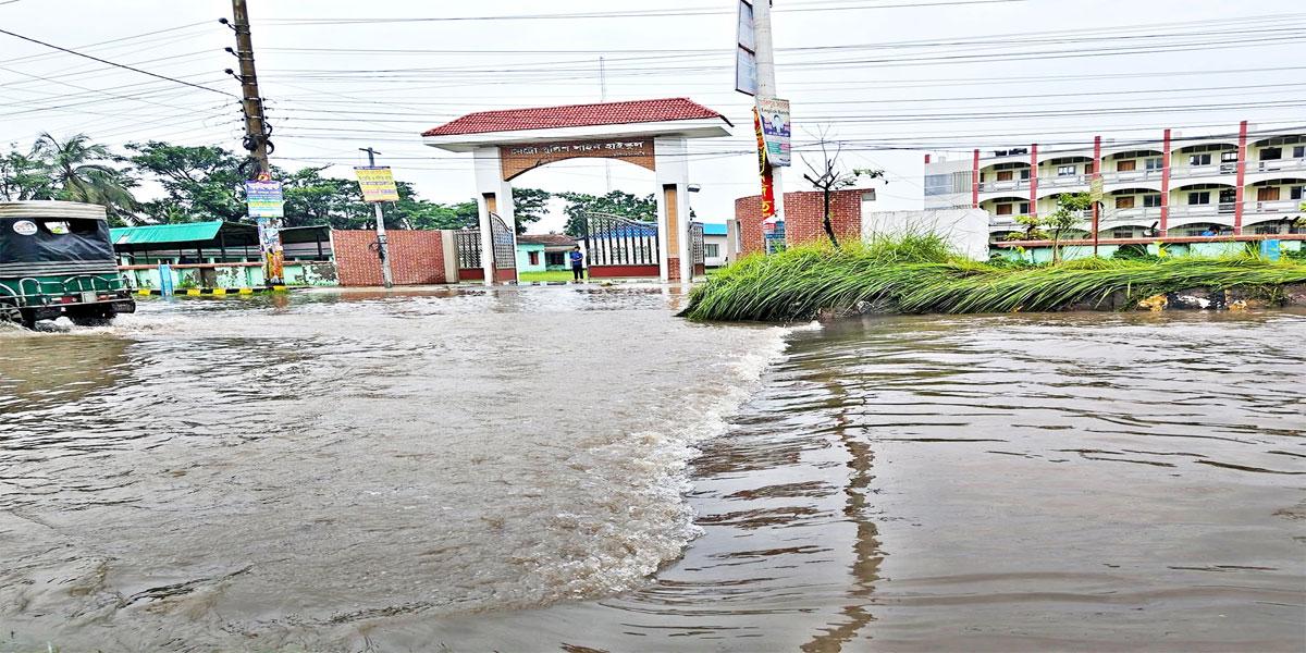 বৃষ্টি হলেই ডোবে খুলনা
