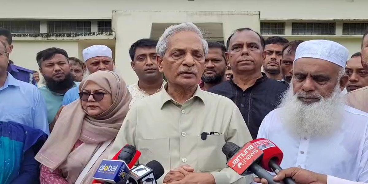 কুমিল্লায় সংস্কৃতি মন্ত্রী: প্রস্তুতি শেষ, শিগগিরই চালু হচ্ছে জুলাই জাদুঘর