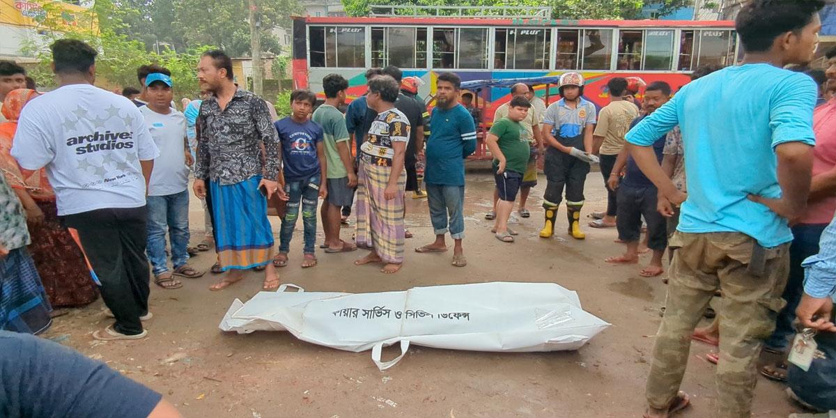 দিনাজপুরে ট্রাকের ধাক্কায় আরোহী মৃত্যু,  স্ত্রী আহত