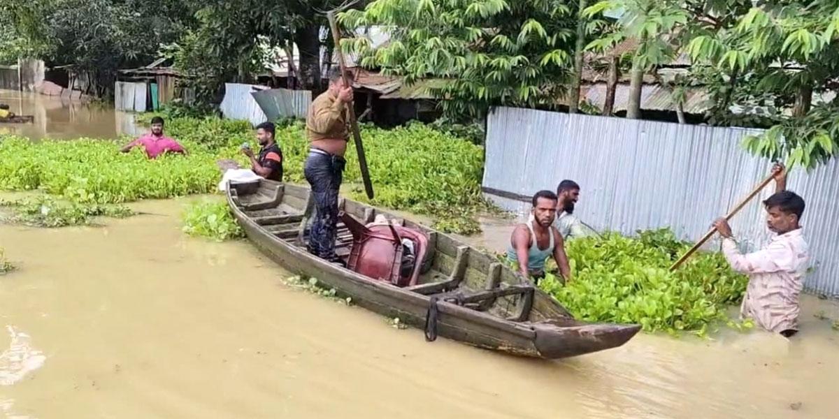 রাঙামাটিতে পাহাড়ধসের শঙ্কা কাটেনি, আশ্রয়কেন্দ্রে ২৩৬৬ জন
