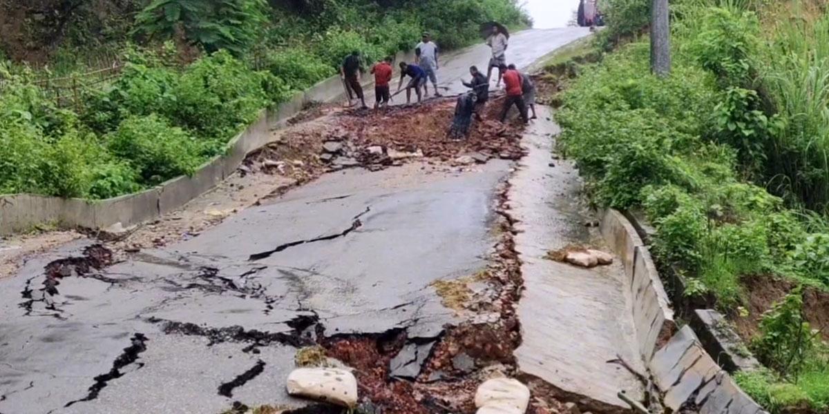 রাঙামাটিতে পাহাড়ধস ও ভূমিধসের সতর্কতা