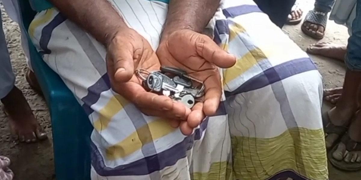 দাওয়াতের আড়ালে চুরির চেষ্টা, ‘মুরুব্বী’ বিবেচনায় রেহাই