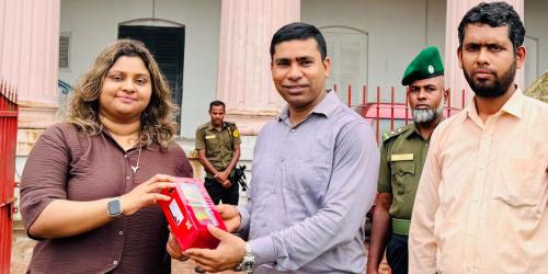 পুঠিয়ার ঐতিহ্যবাহী স্থাপনা দেখে মুগ্ধ মালদ্বীপের রাষ্ট্রদূত
