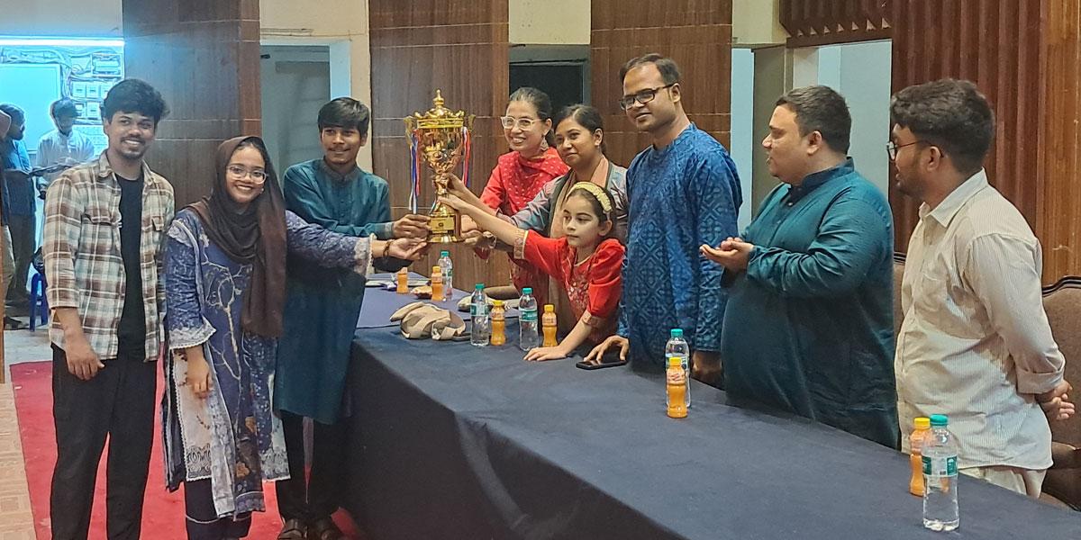 চুয়েটে আন্তঃবিশ্ববিদ্যালয় বিতর্ক উৎসবে সেরার মুকুট প্রিমিয়ার বিশ্ববিদ্যালয়ের