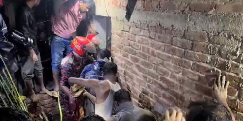 কক্সবাজারে পাহাড়ধসে গৃহবধূর মৃত্যু