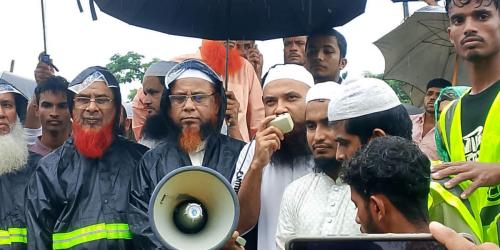 বাঁশখালীতে ইসলামী আন্দোলন মহাসচিবের ত্রাণ বিতরণ