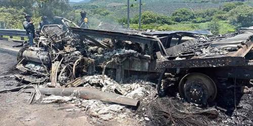 মেক্সিকোতে ট্রাকের ধাক্কায় দুই শিশুসহ নিহত ১০