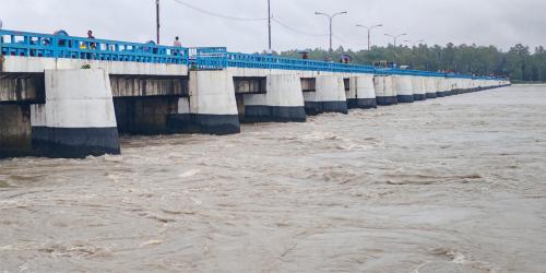বিপৎসীমার ওপরে তিস্তার পানি, খোলা হলো তিস্তা ব্যারেজের ৪৪ জলকপাট