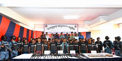 সুন্দরবনের ডাকাত ছোট জাহাঙ্গীরসহ ২৭ জনের আত্মসমর্পণ