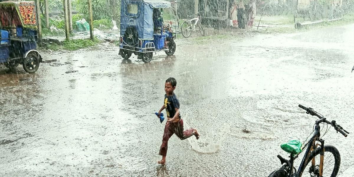 দেশের ৮ জেলায় ঝড় ও বজ্রবৃষ্টির পূর্বাভাস