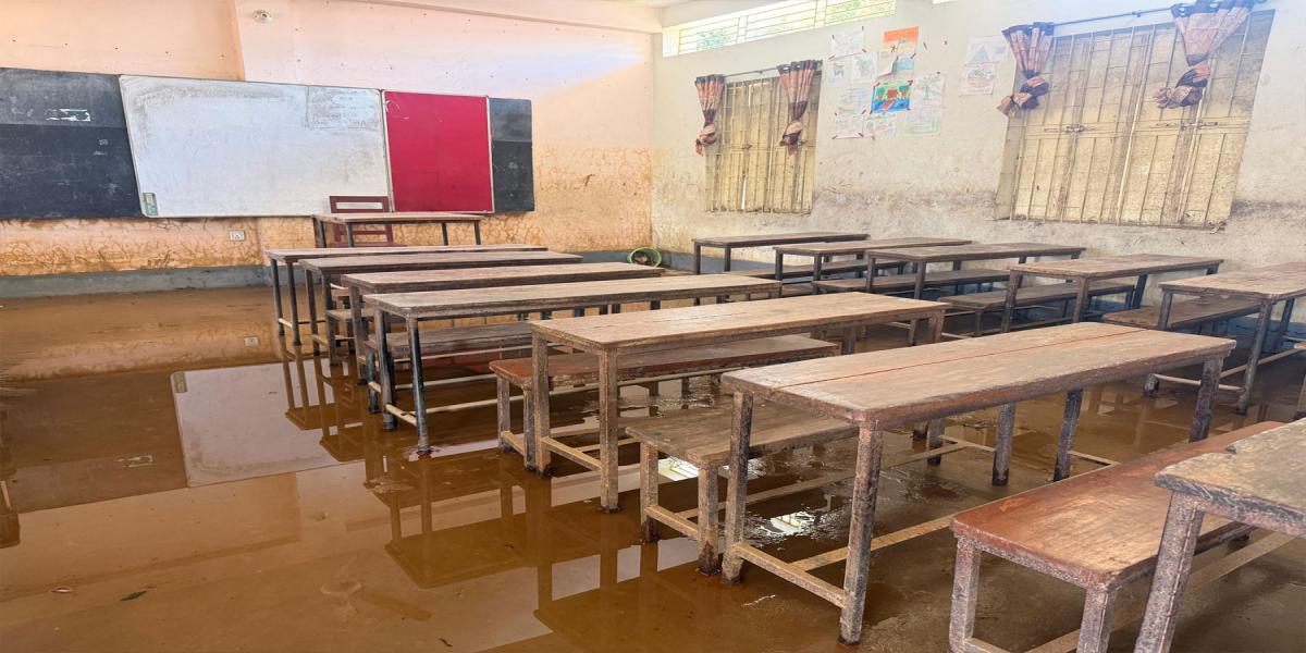 সাতকানিয়ায় বন্যা শেষে ৮৬ প্রাথমিক বিদ্যালয়ে পাঠদানের প্রস্তুতি