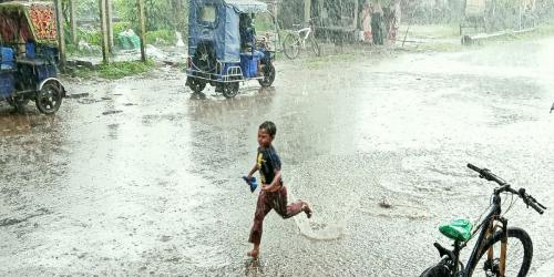 দেশের ৮ জেলায় ঝড় ও বজ্রবৃষ্টির পূর্বাভাস