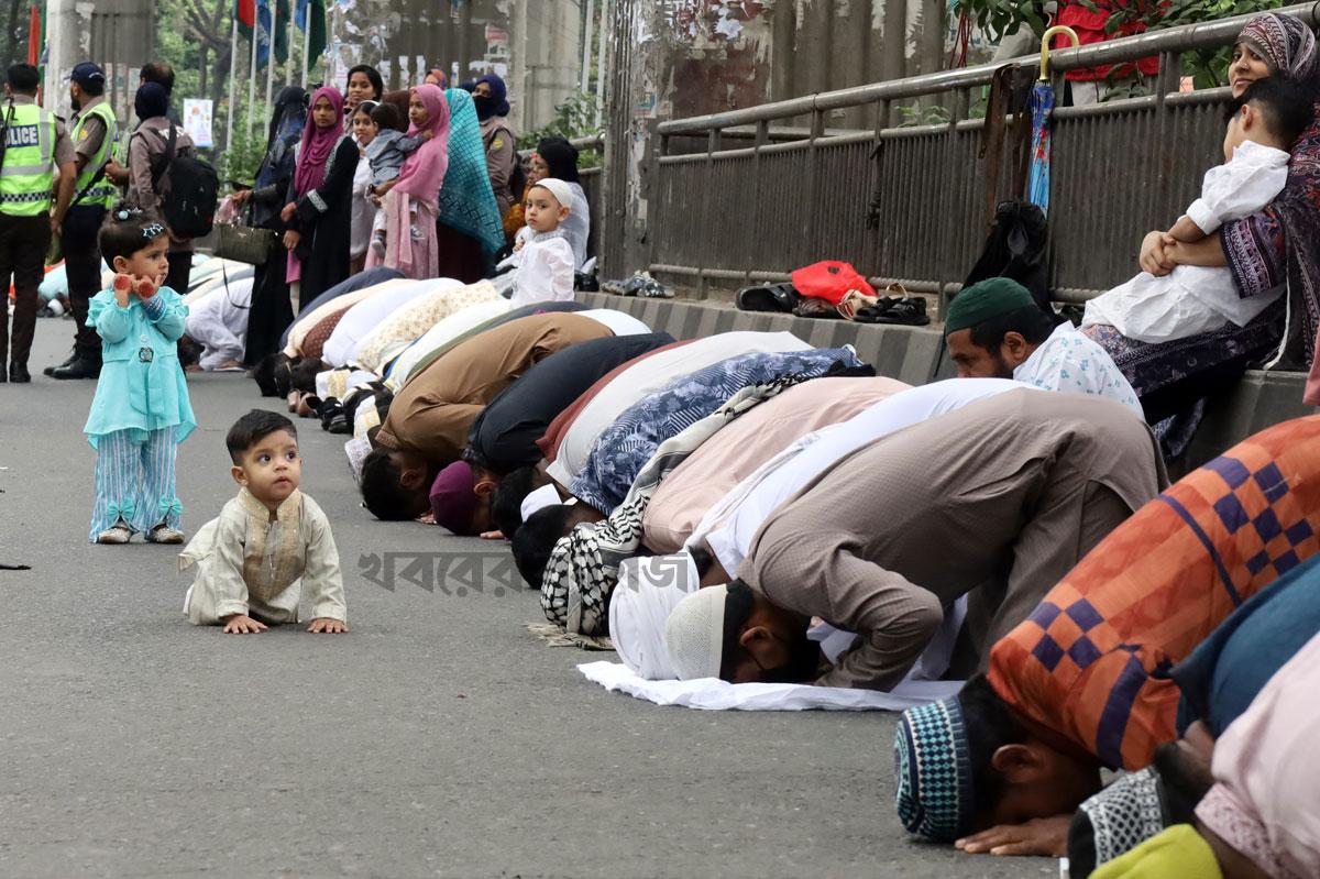 মোনাজাত